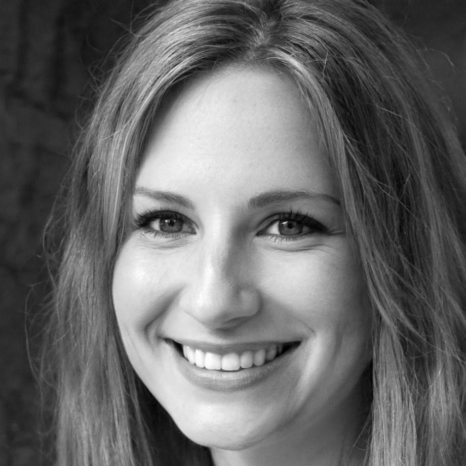 Portrait von Programmleiterin Sandra Kellner